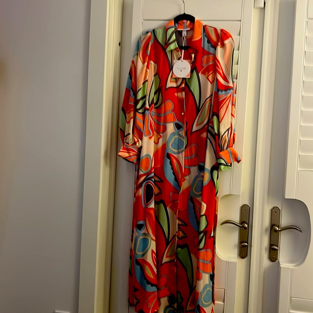 New with tag Alexis max dress size M multi color